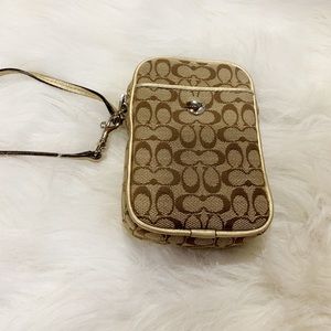 Coach Pouch with Wristlet Strap 🤎